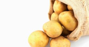 Fare le pulizie con l’acqua di patate: non ci crederai