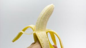 Perché dovresti mangiare una BANANA al giorno