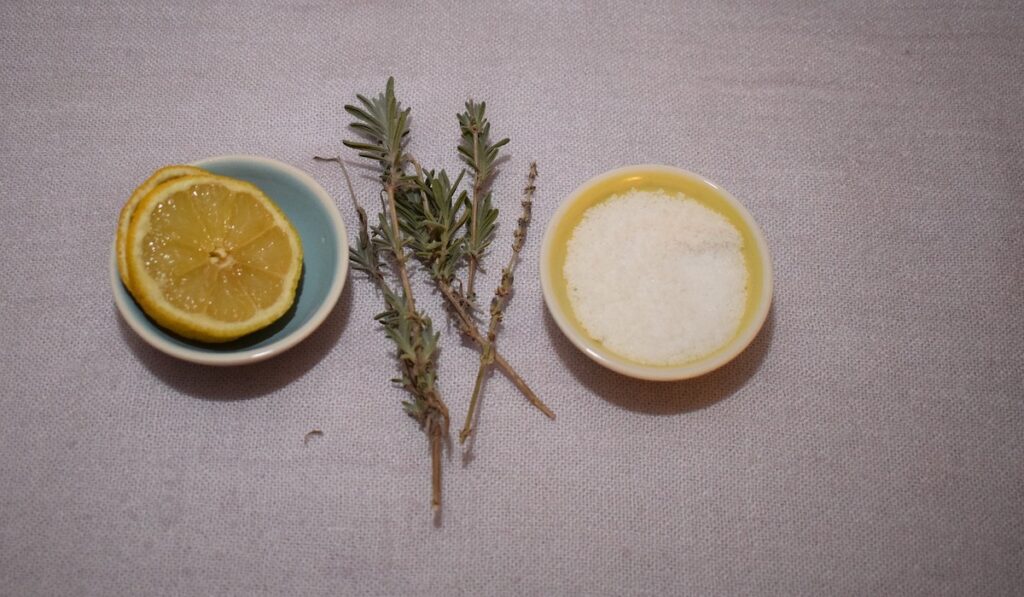 Limone e bicarbonato