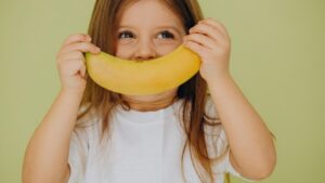 Il trucco di magia dell’ago nella buccia di banana che ti cambierà la vita