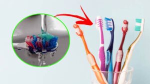 Spazzolino da denti: perché ha le setole di vari colori?