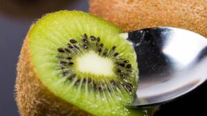 Kiwi: il frutto dai molteplici benefici