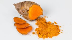 Dolori alle ginocchia? Scopri come la curcuma può alleviarli