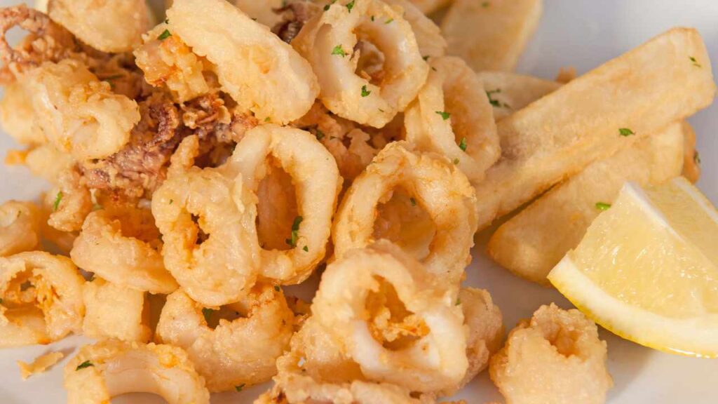 Frittura di calamari, il segreto di Cannavacciuolo per una preparazione perfetta