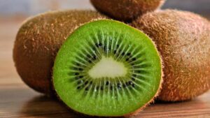 6 benefici segreti che non conoscevi del kiwi