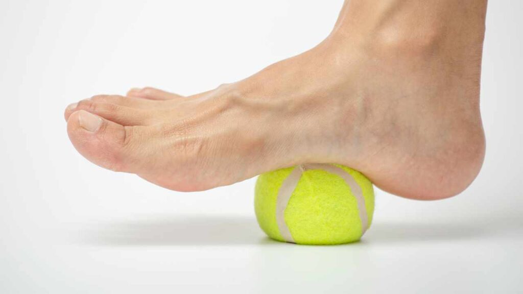 BeliceWeb.it - Come aiutare la fascite plantare con una pallina da tennis