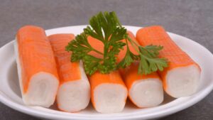 Come è fatto davvero il surimi? Non tutti si aspettano questa risposta