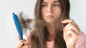 4 abitudini per combattere la caduta dei capelli