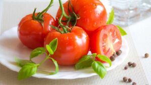 Perché i pomodori che compri oggi non sanno più di niente? Il motivo è questo