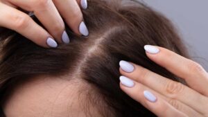 8 modi (a cui prestare attenzione) per fare crescere i capelli