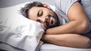 3 infusi naturali che ti aiuteranno a dormire come un bambino