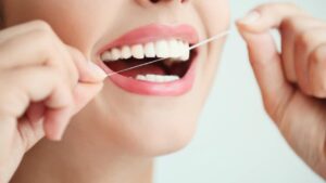 Denti Perfetti e Sorriso Smagliante: I Segreti per una Pulizia Impeccabile che Nessuno Ti Ha Mai Svelato!