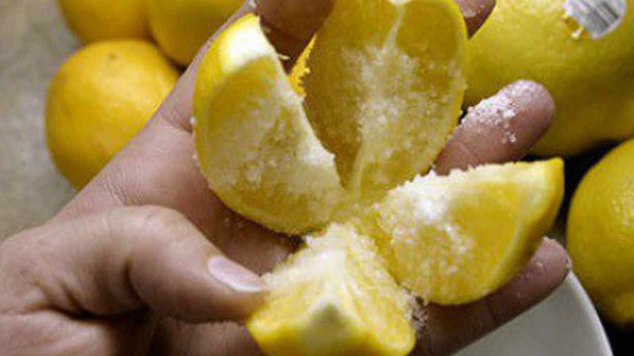 rimedio con sale e limone 