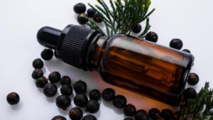 Olio essenziale di Ginepro: il potente rimedio naturale che ti cambierà la vita (nessuno te lo dice!)