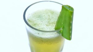 Succo di aloe vera per il colon: ricetta completa e tutti i benefici da scoprire